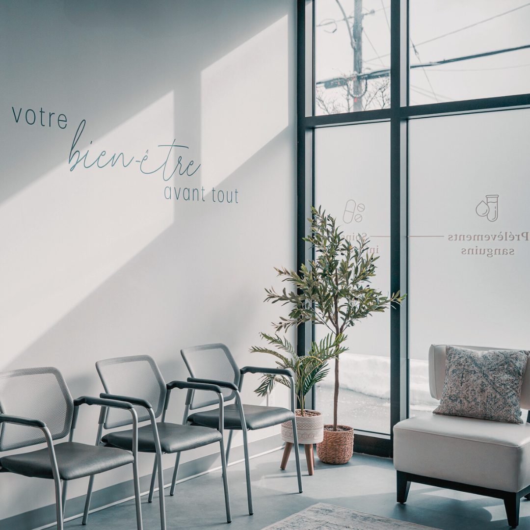 Private Clinic or Public Health Care in Vaudreuil-Soulanges: What Changes When You Need a Quick Appointment